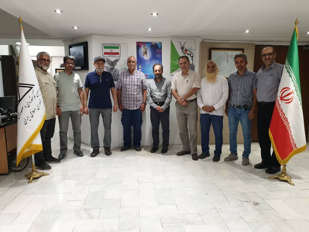 pic's of main's title