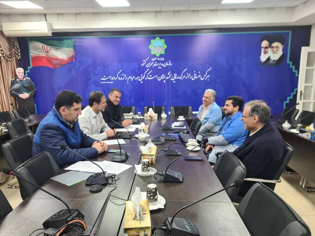 pic's of main's title