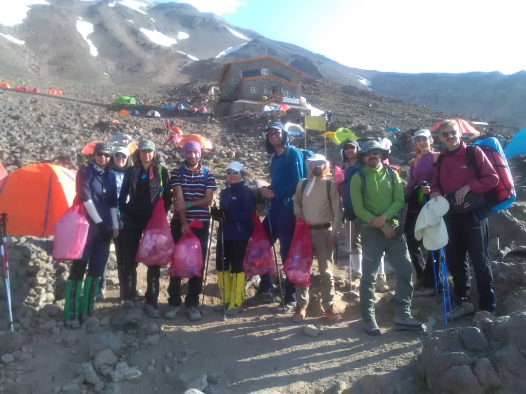 pic's of main's title