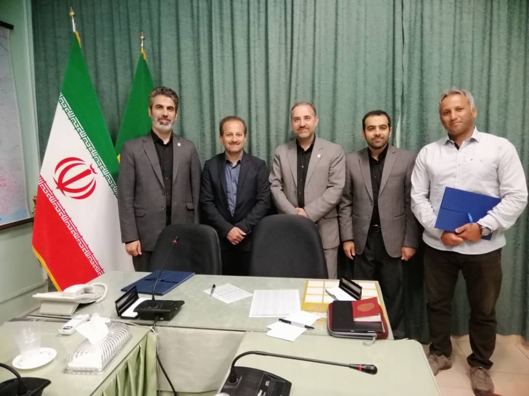 pic's of main's title