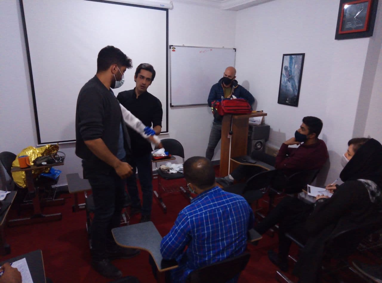 pic's of main's title