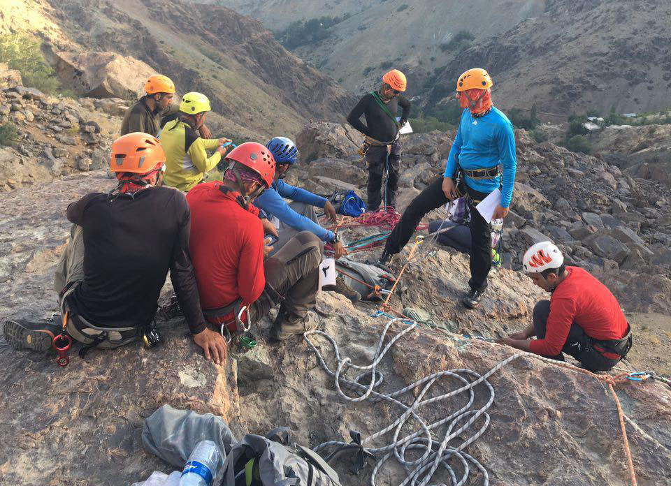 pic's of main's title