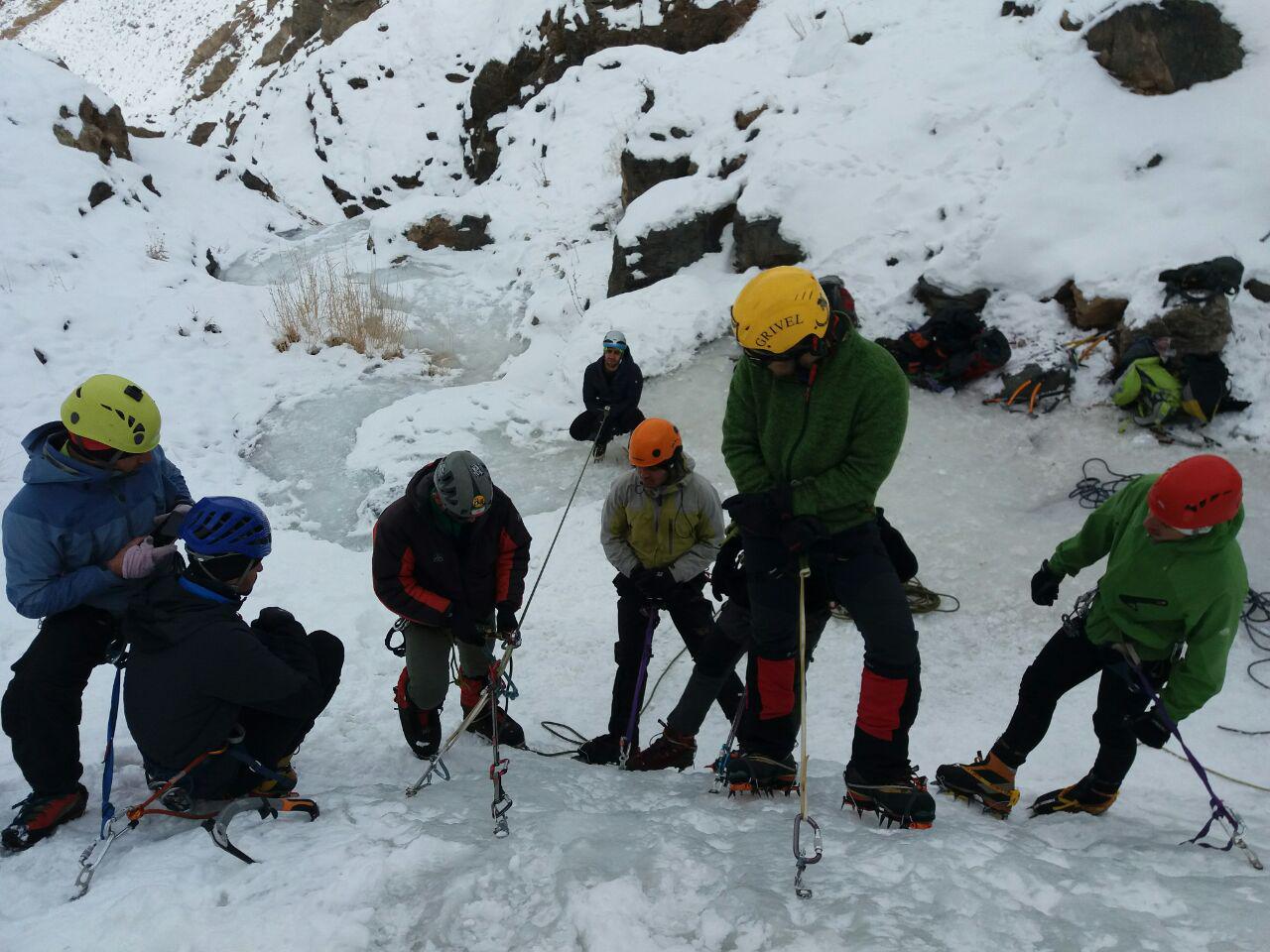 pic's of main's title