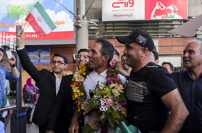 pic's of main's title