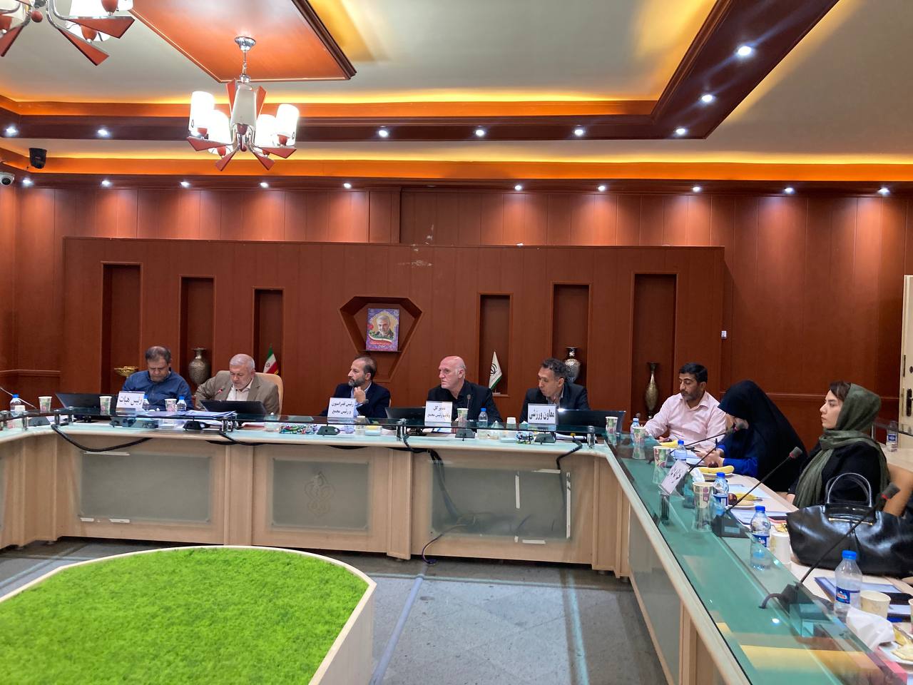 pic's of main's title