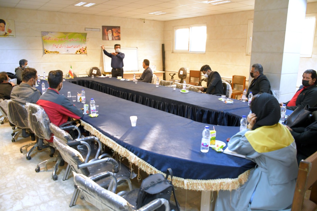 pic's of main's title