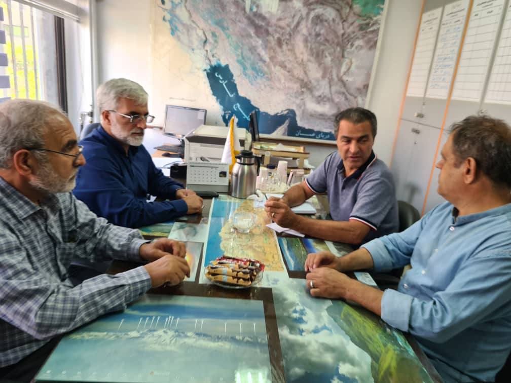 pic's of main's title