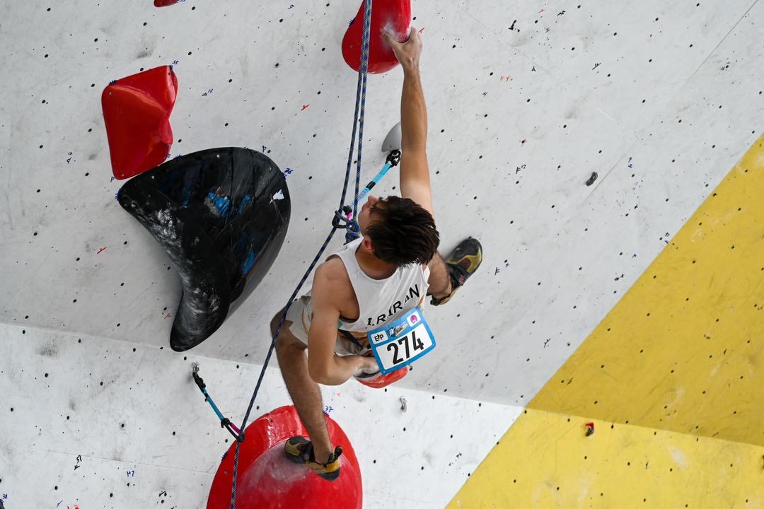 pic's of main's title