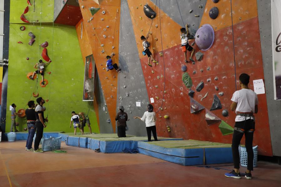 pic's of main's title