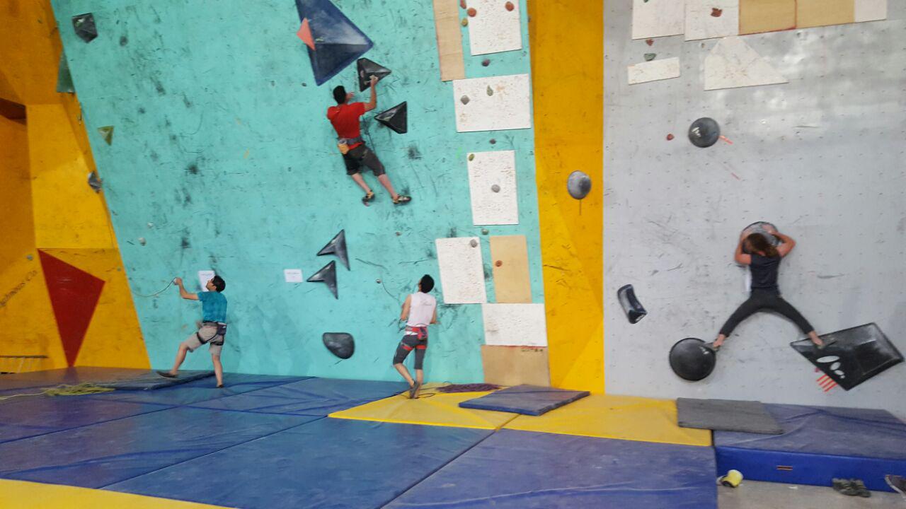 pic's of main's title