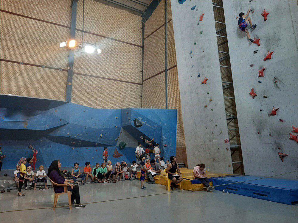 pic's of main's title