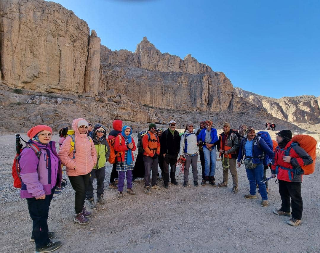 pic's of main's title