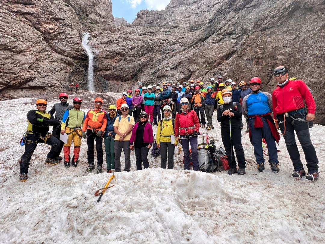 pic's of main's title