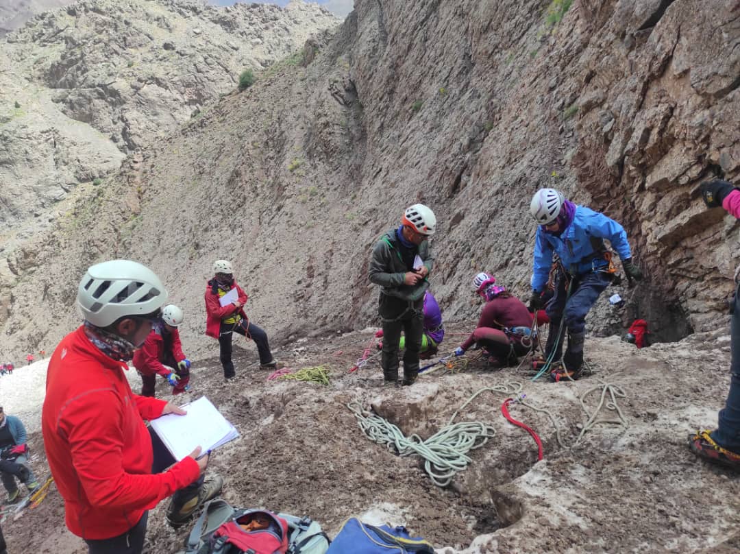 pic's of main's title