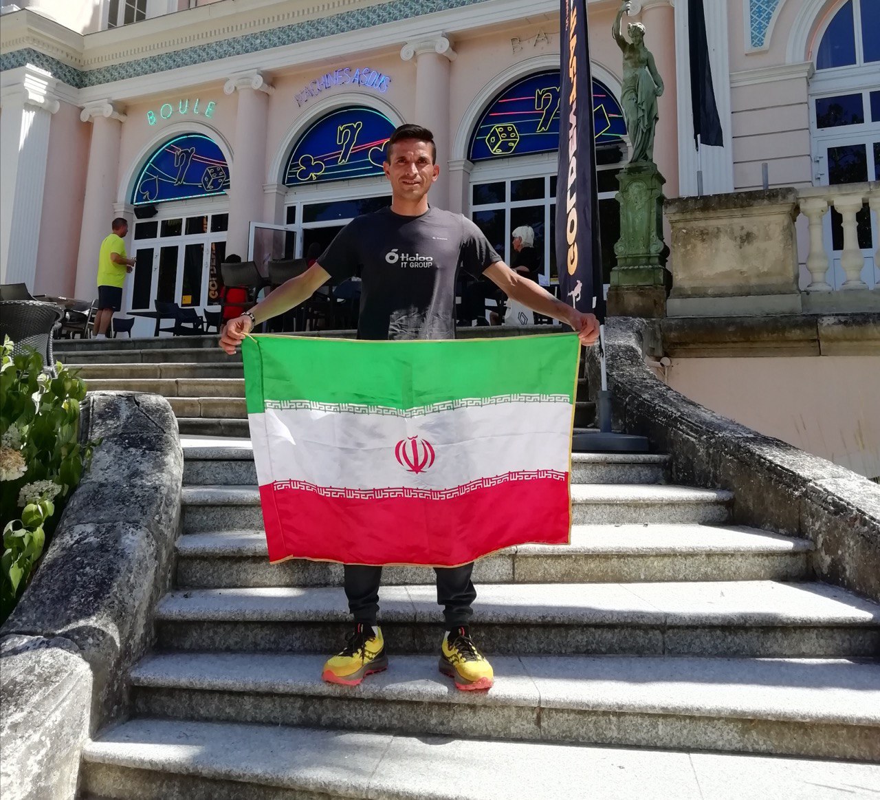 pic's of main's title