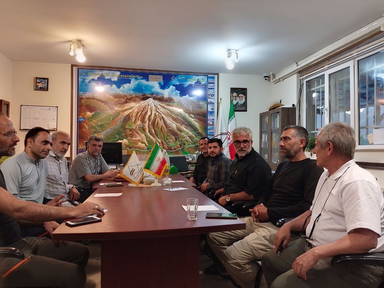 pic's of main's title