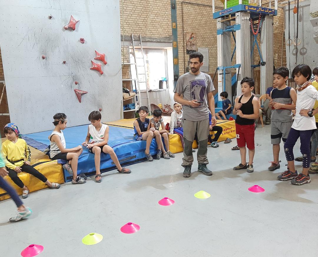 pic's of main's title