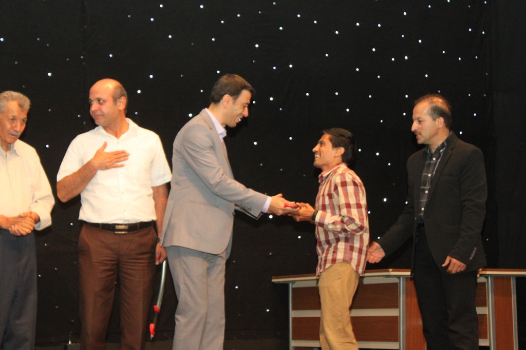 pic's of main's title