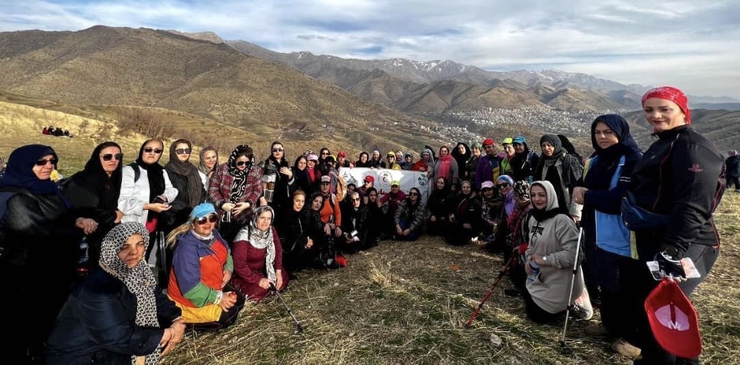 pic's of main's title