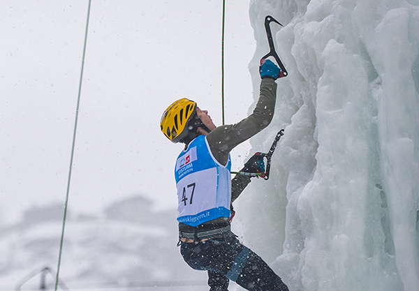 pic's of main's title