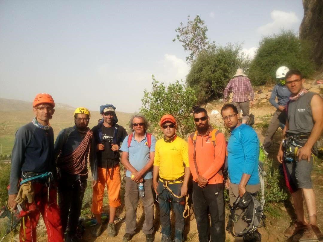 pic's of main's title