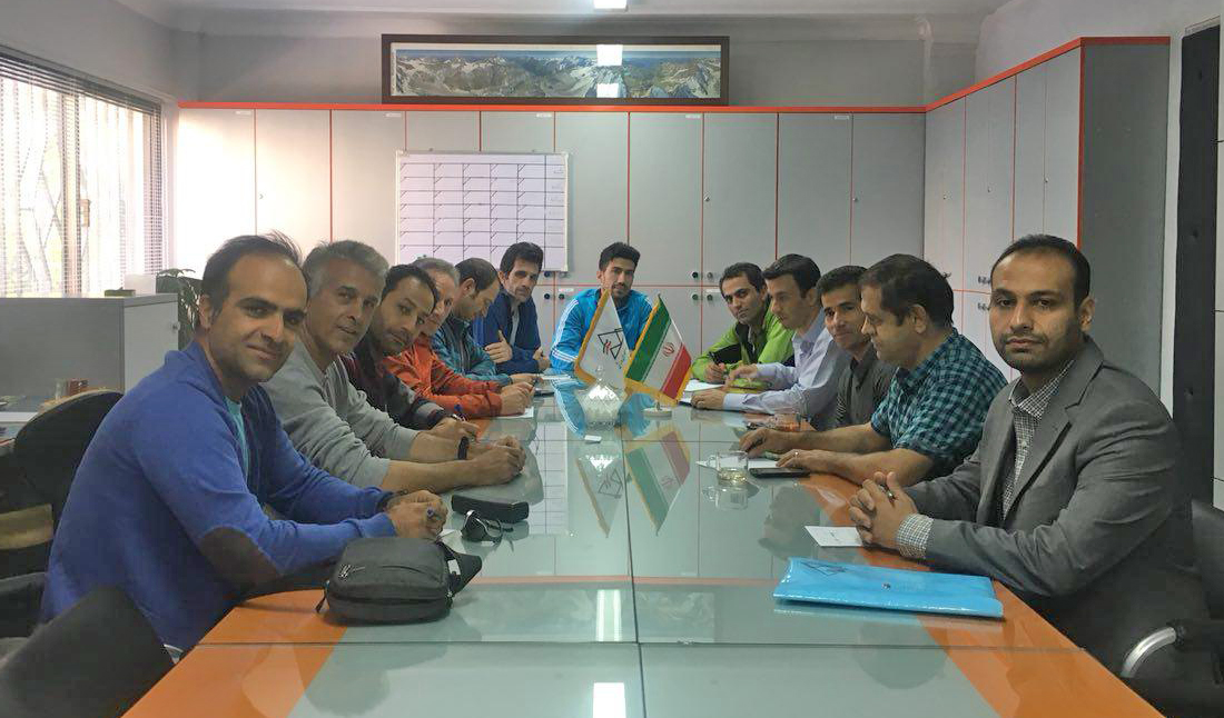 pic's of main's title