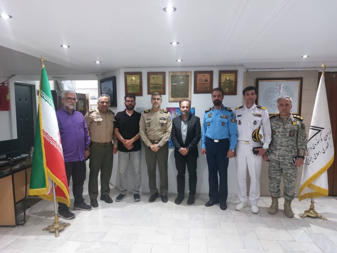 pic's of main's title