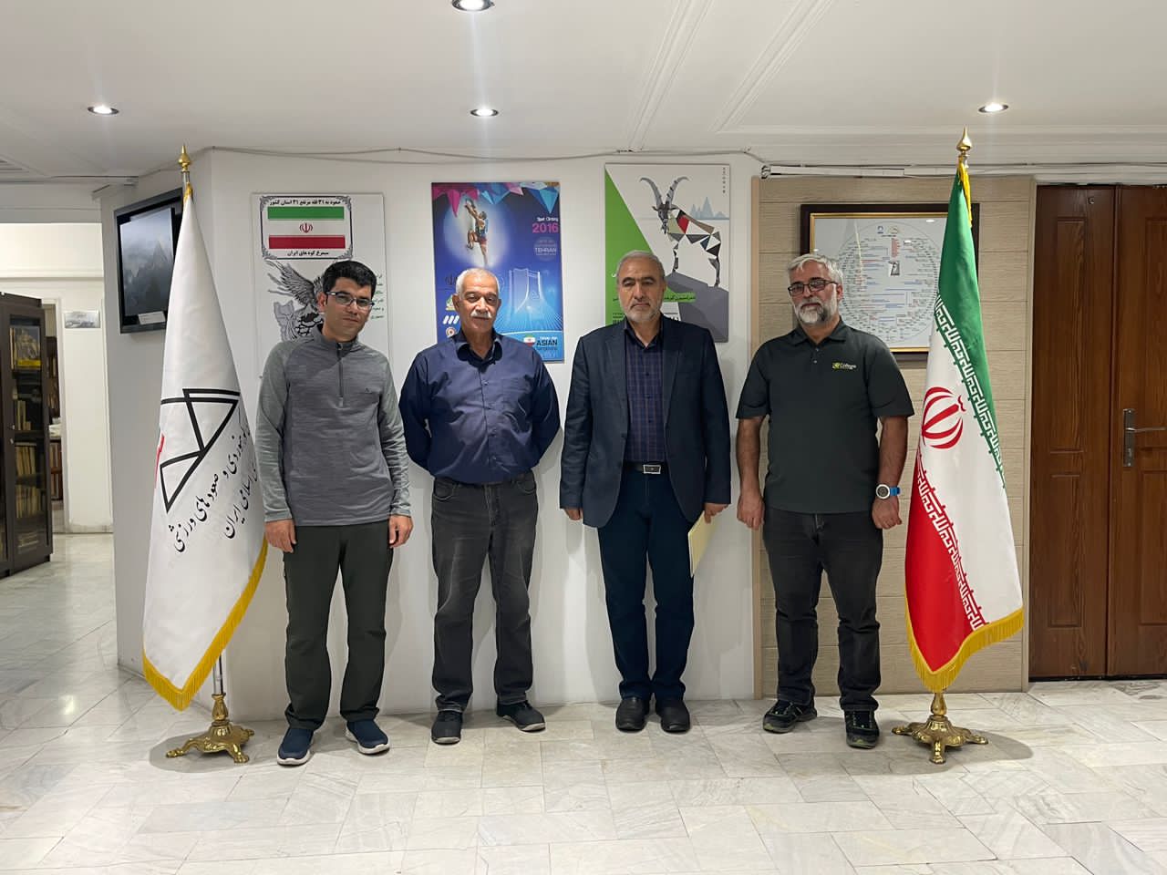 pic's of main's title