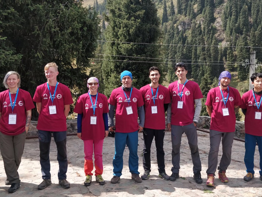 pic's of main's title