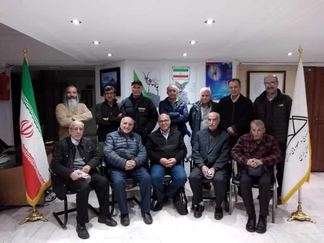 pic's of main's title