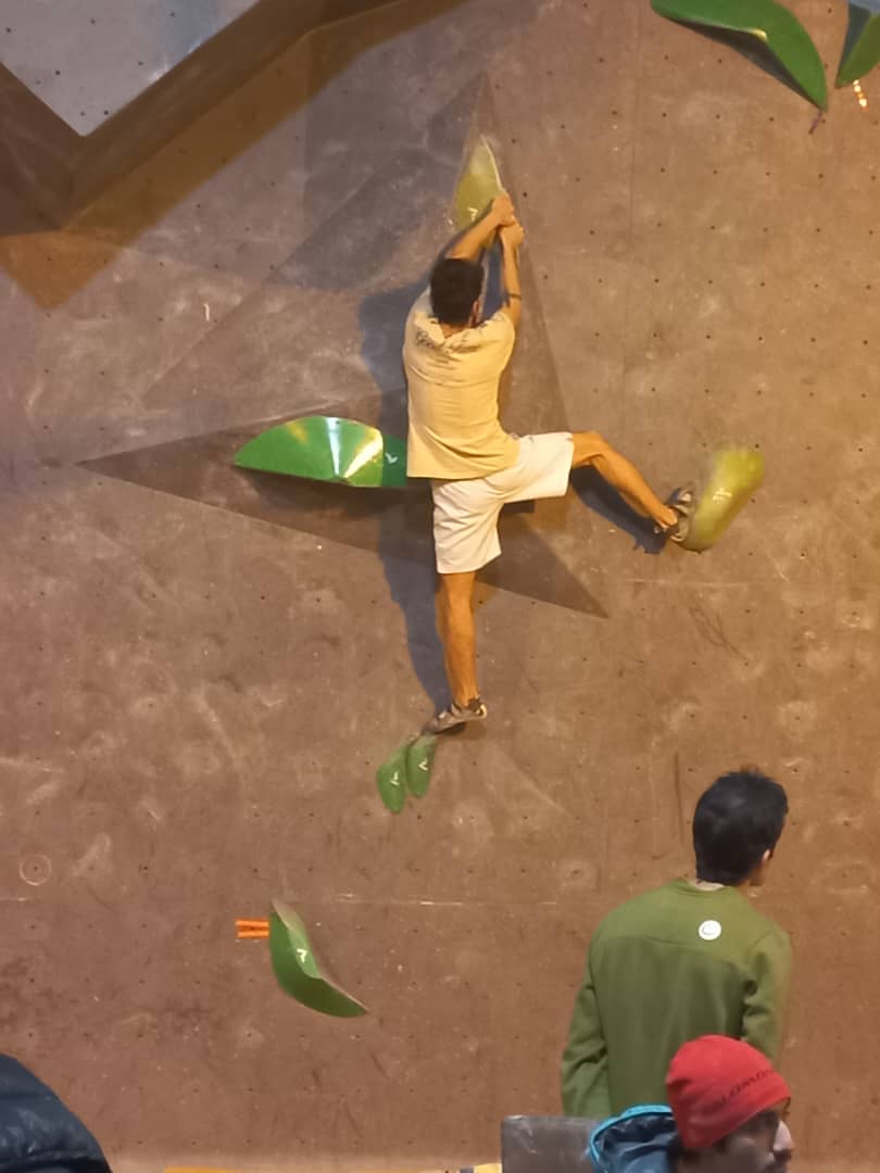 pic's of main's title