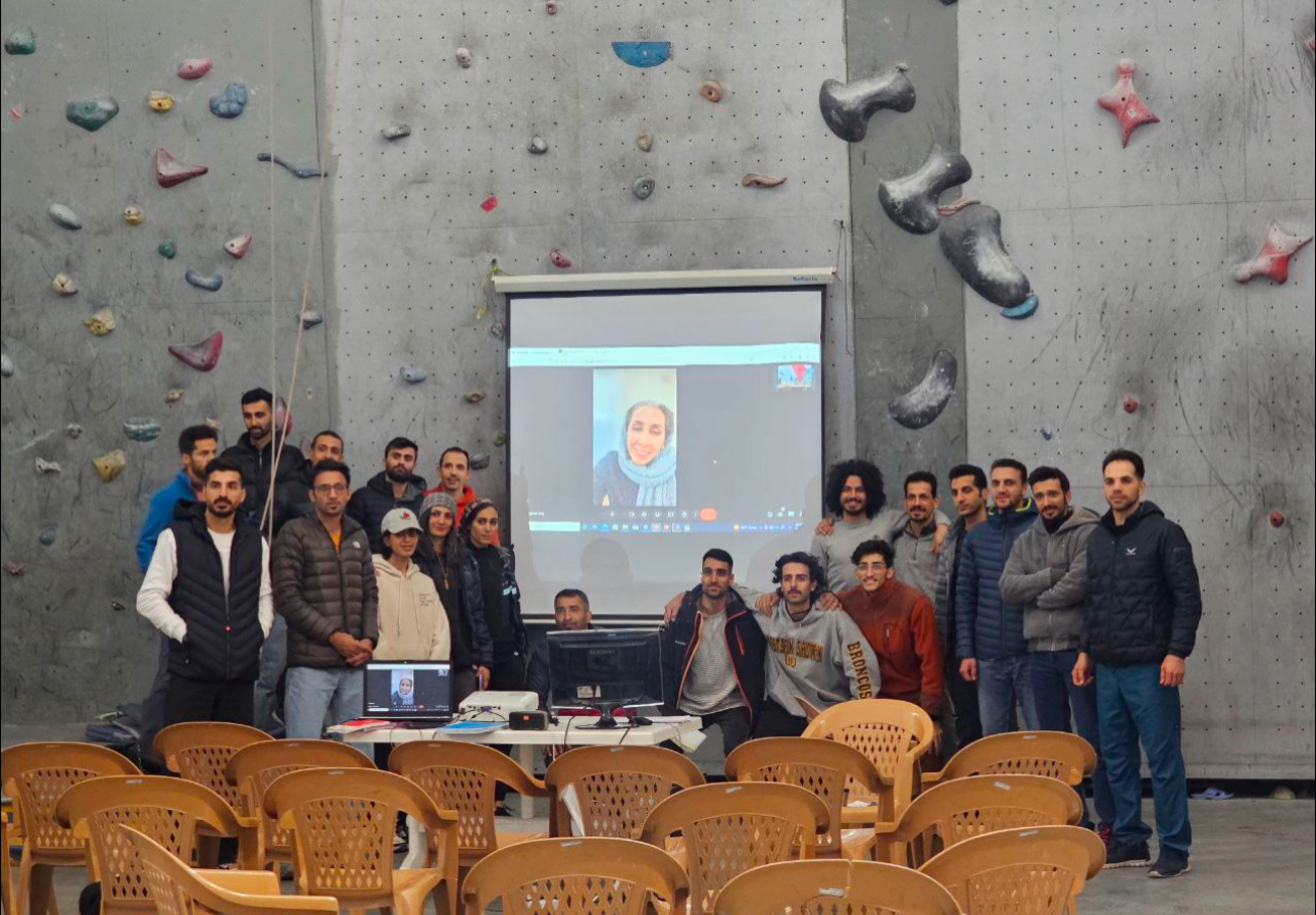 pic's of main's title