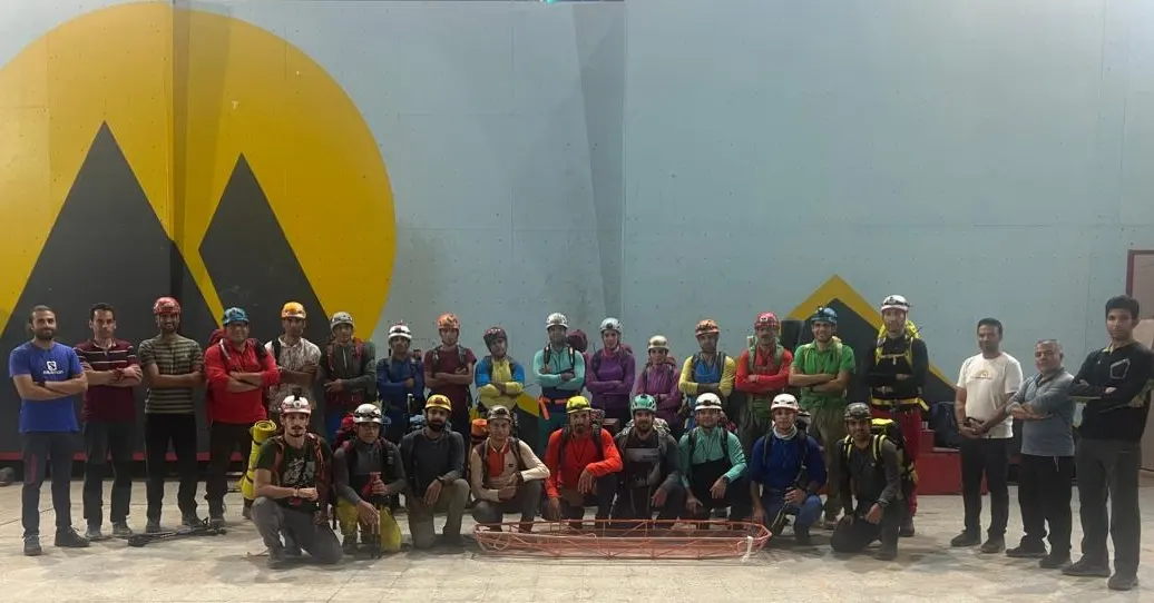 pic's of main's title