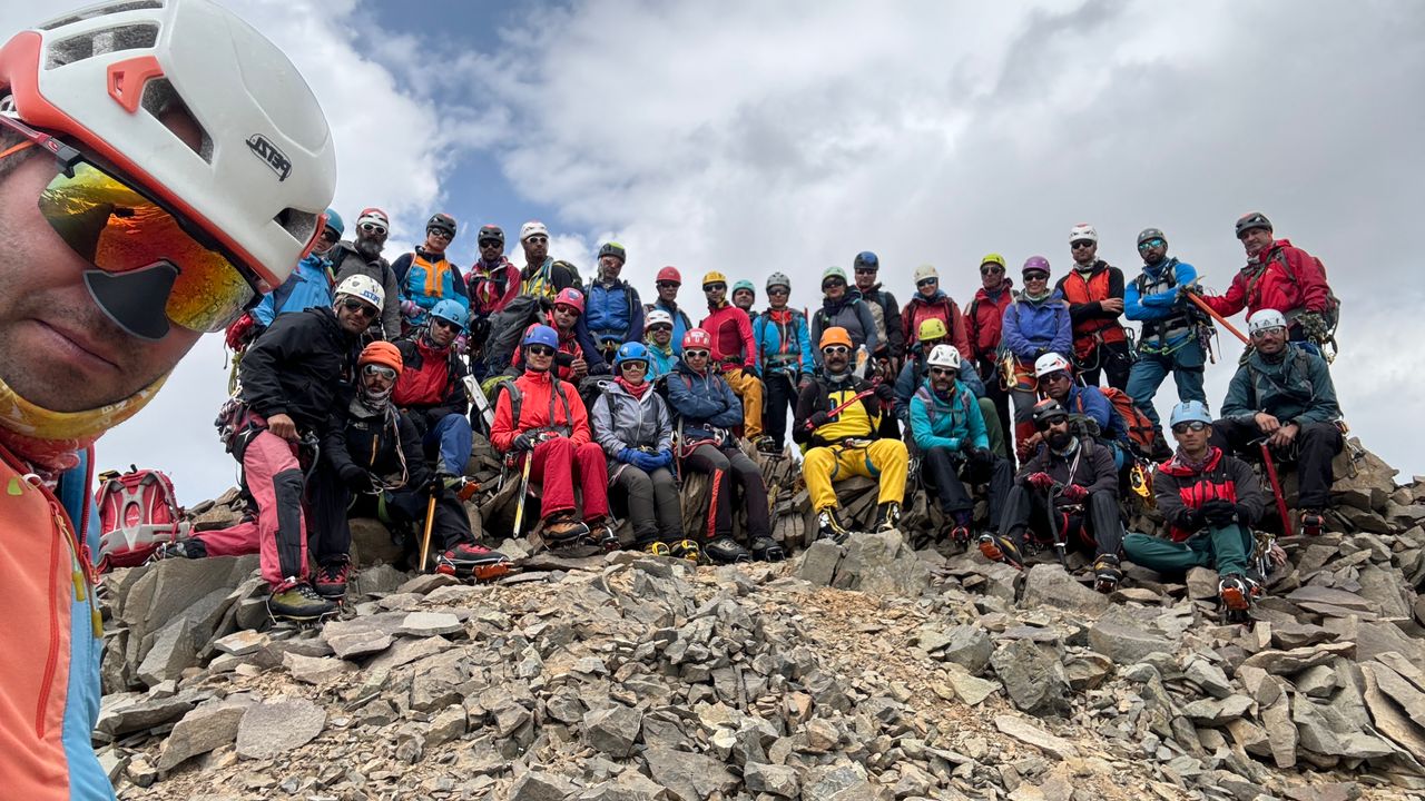 pic's of main's title