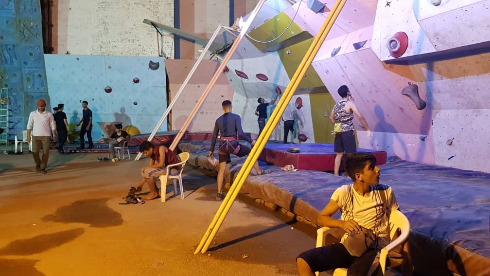 pic's of main's title