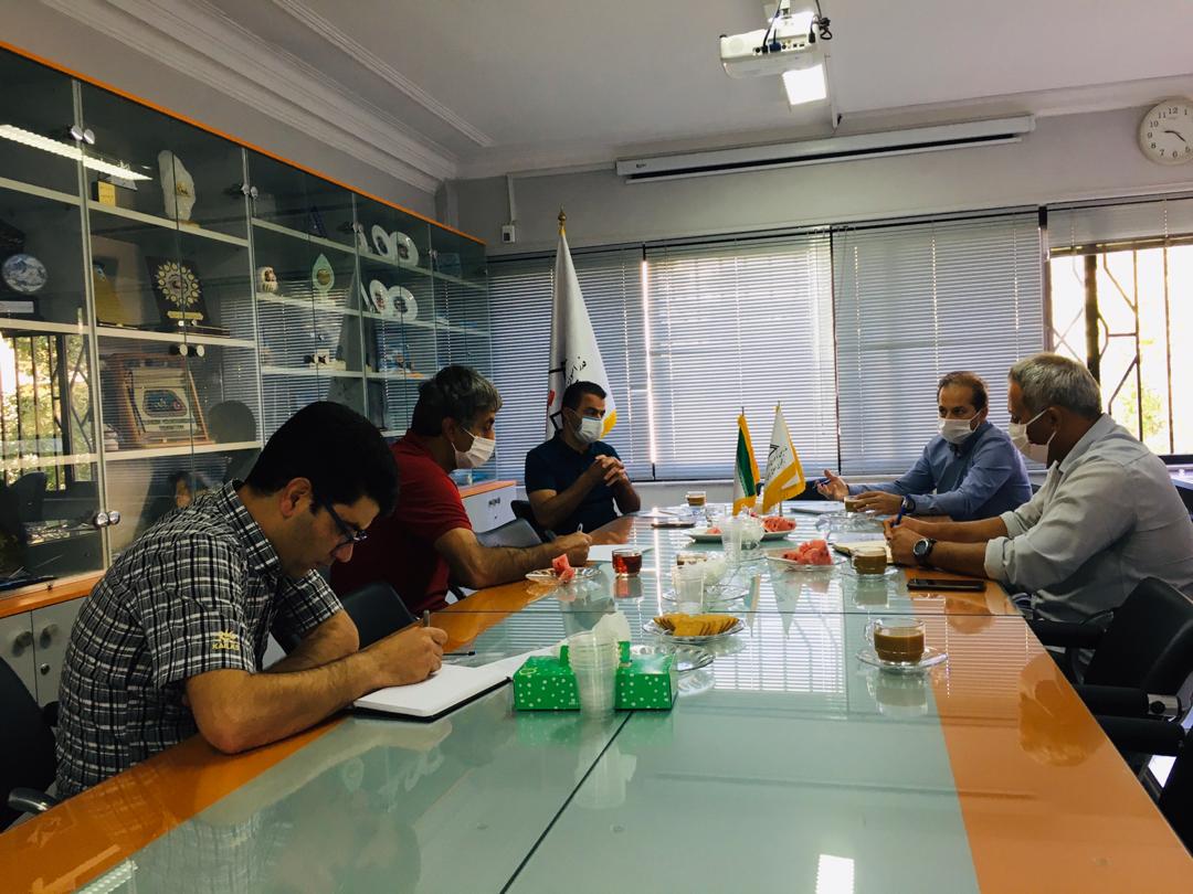 pic's of main's title