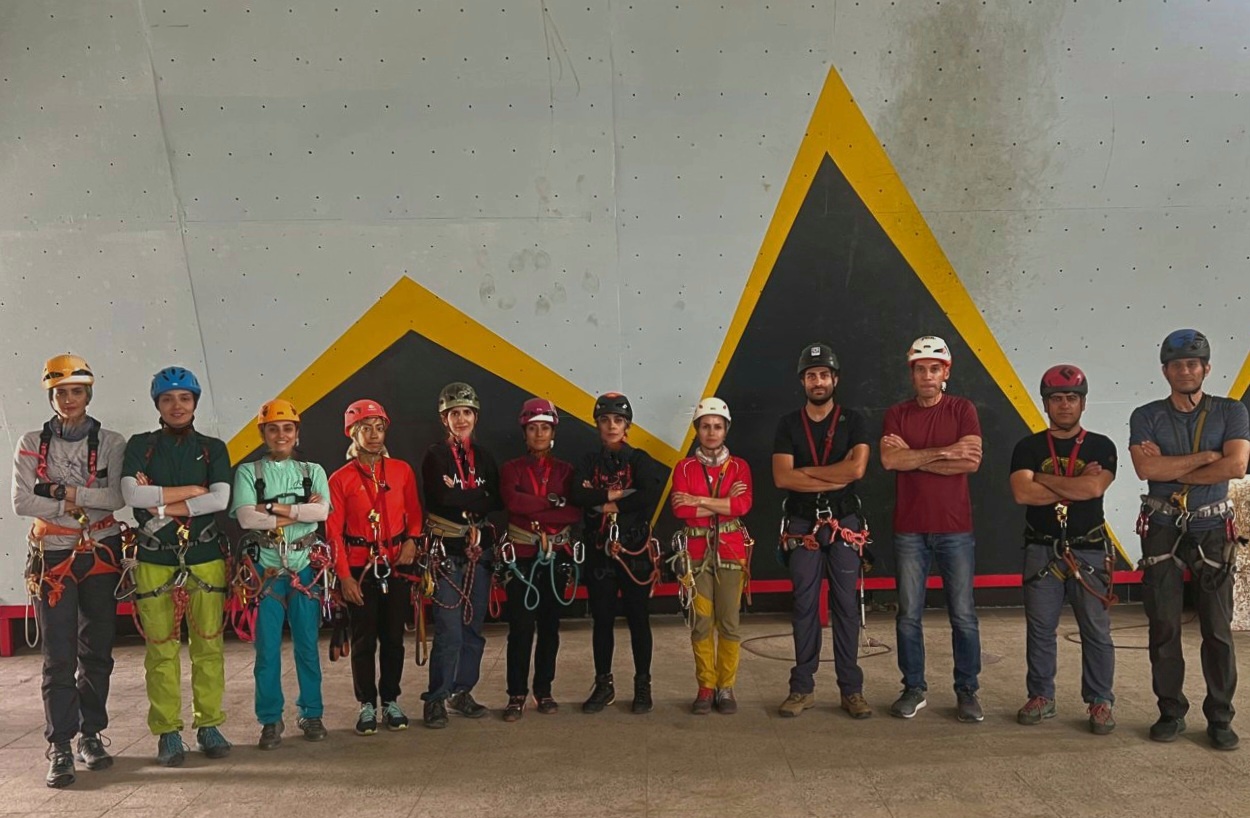 pic's of main's title