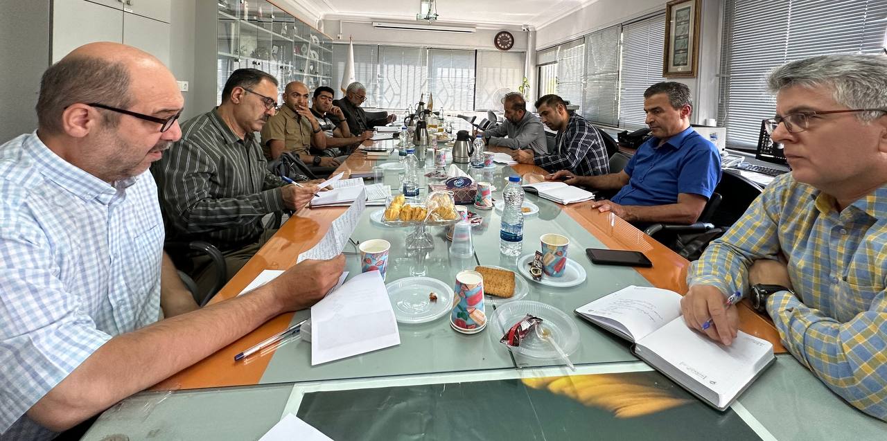 pic's of main's title