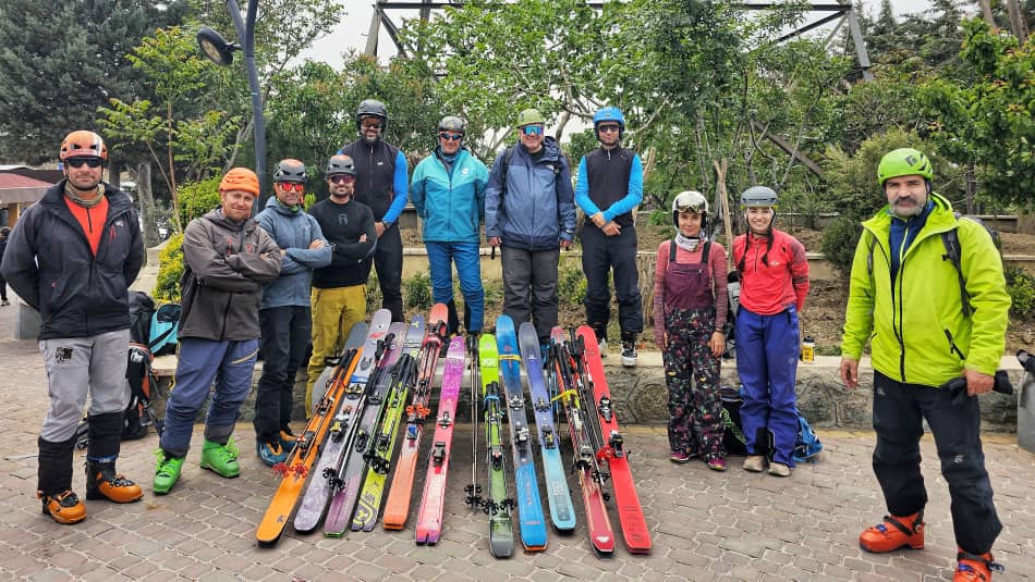 pic's of main's title