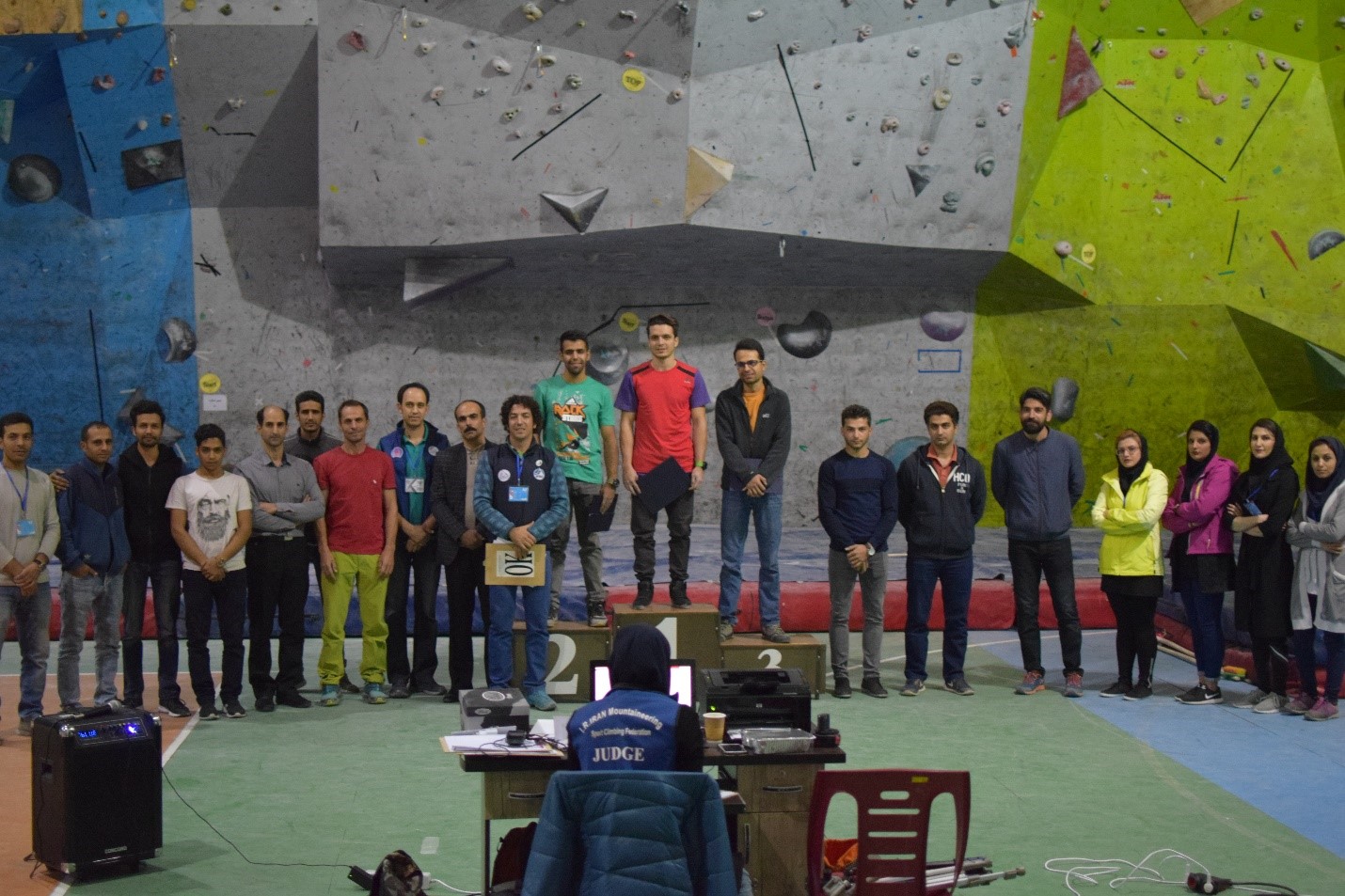 pic's of main's title