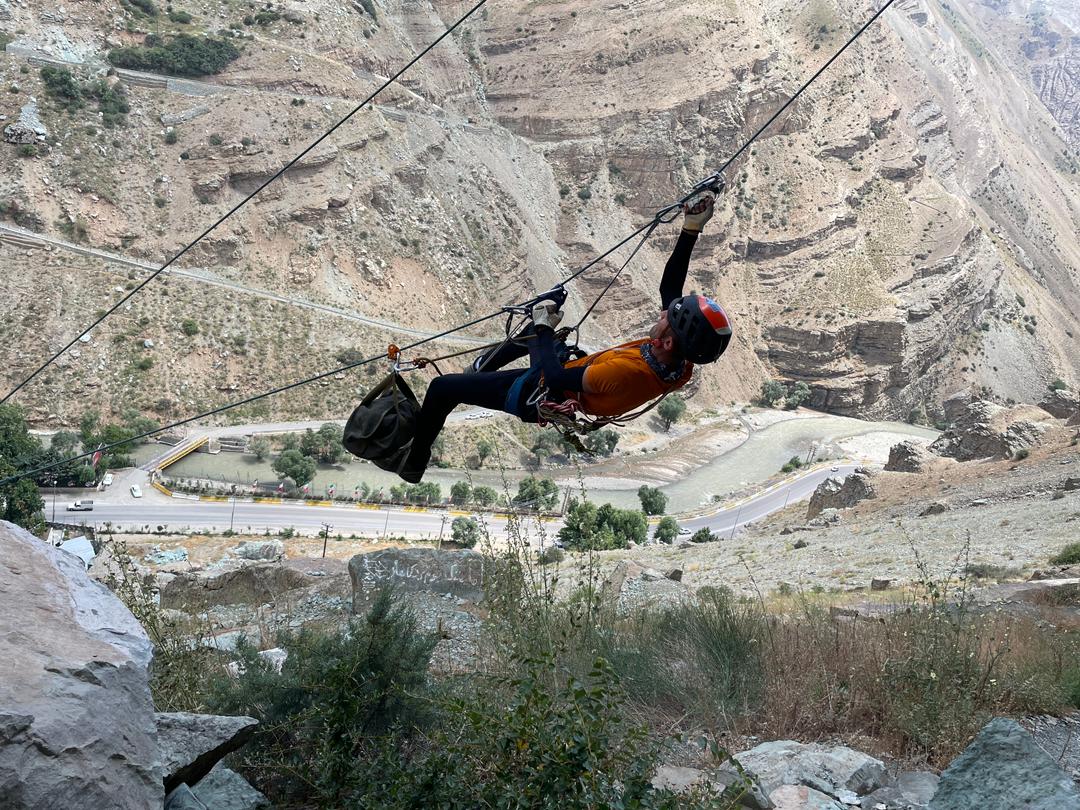 pic's of main's title