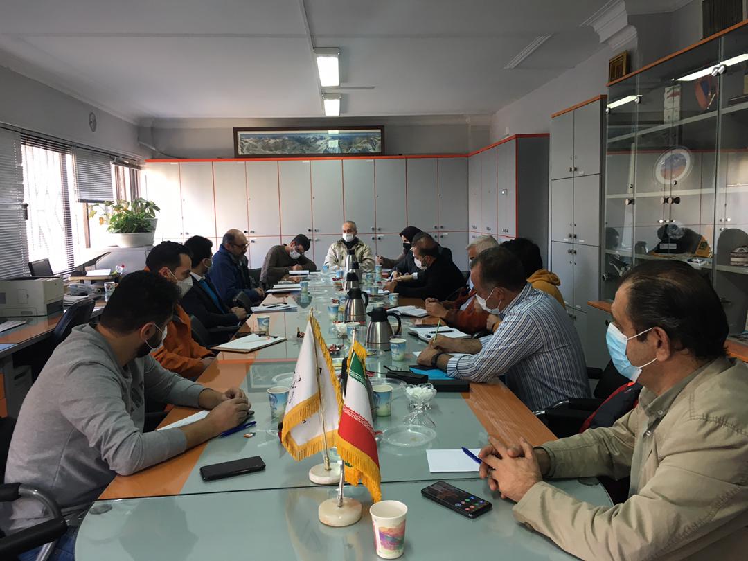 pic's of main's title