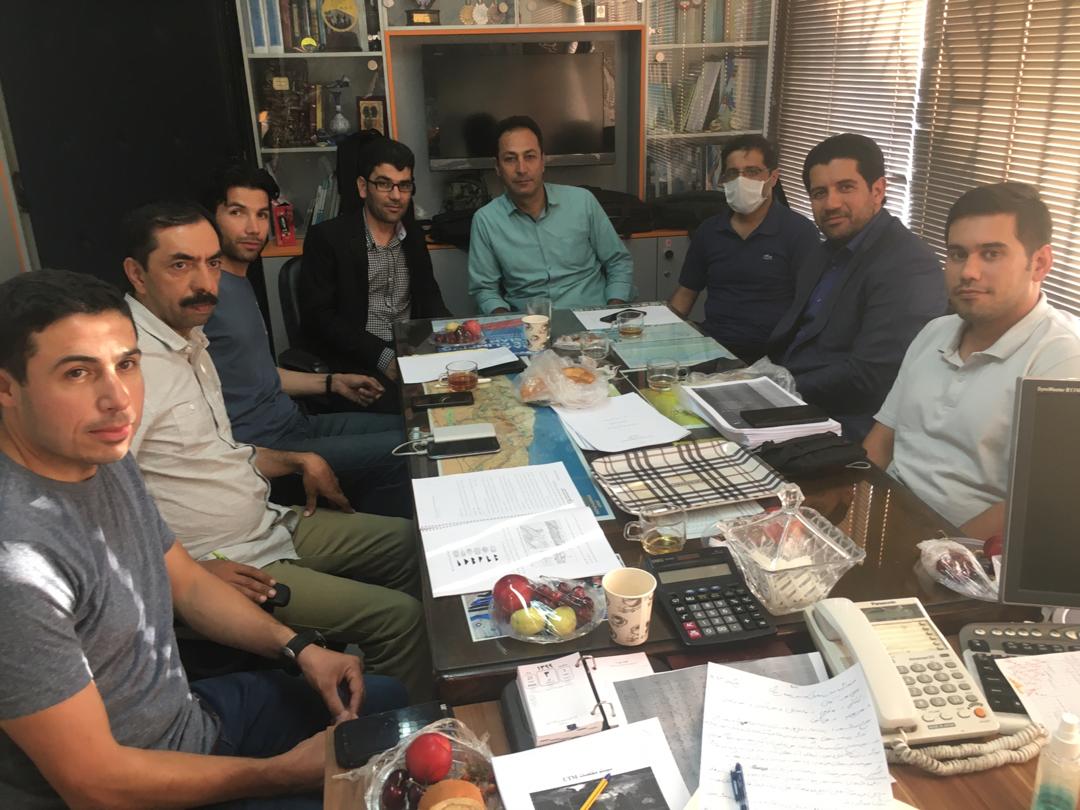 pic's of main's title