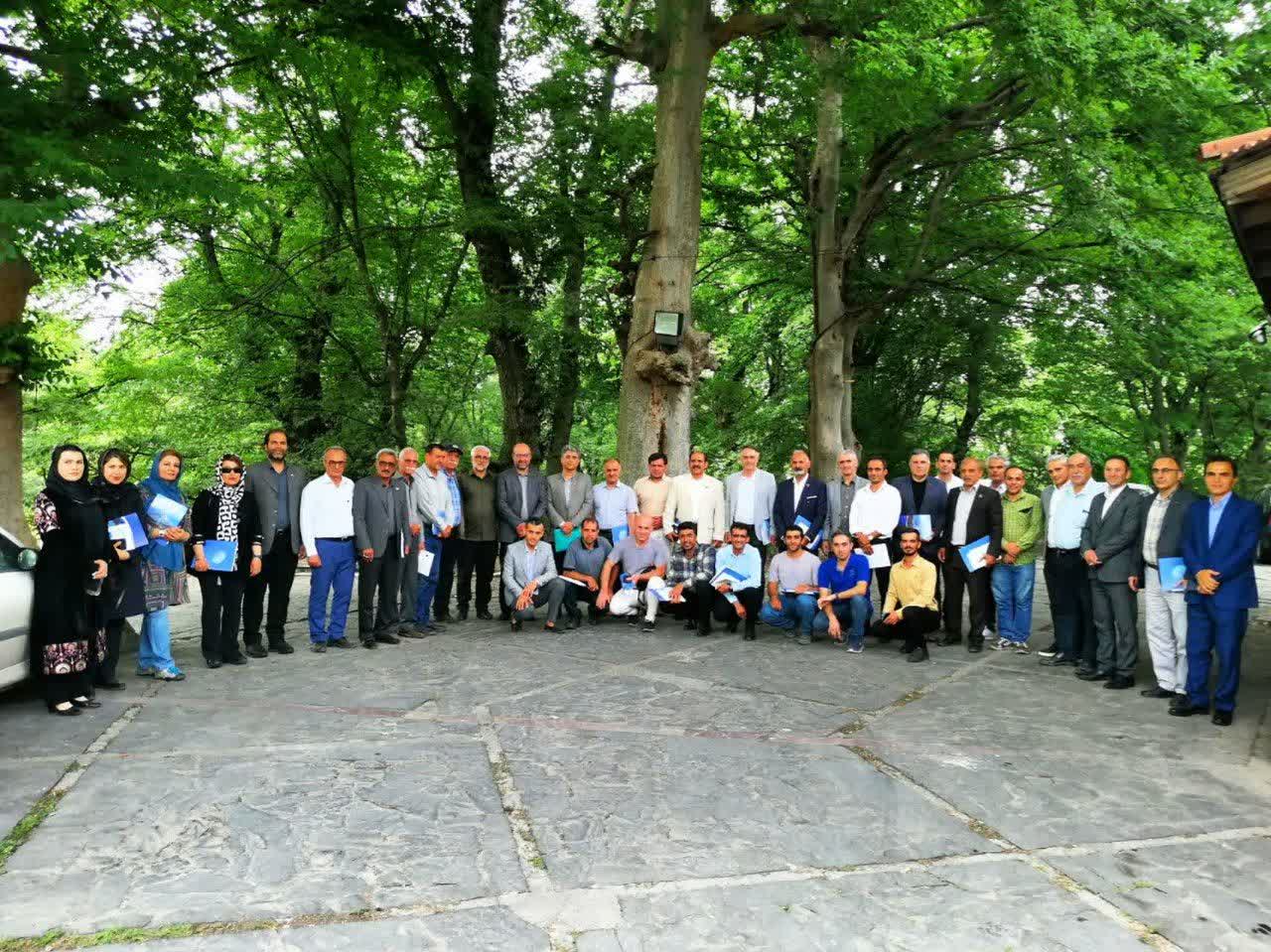 pic's of main's title