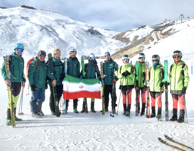 pic's of main's title