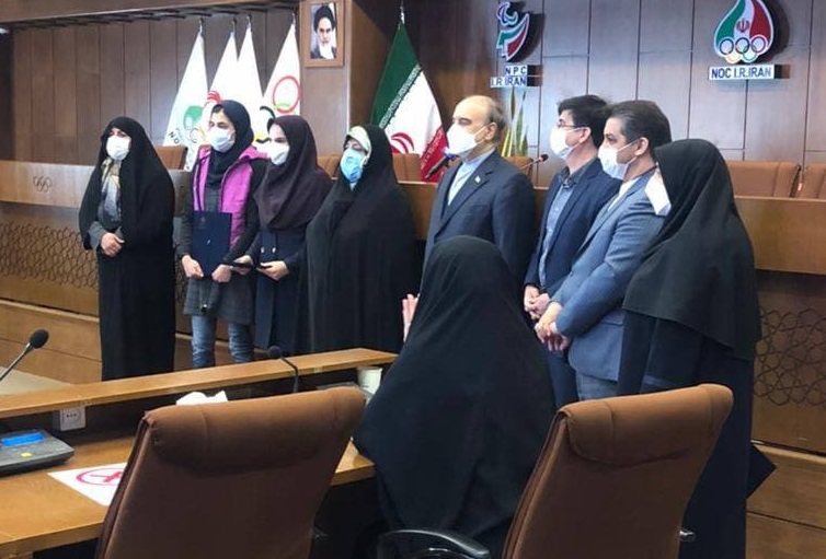 pic's of main's title