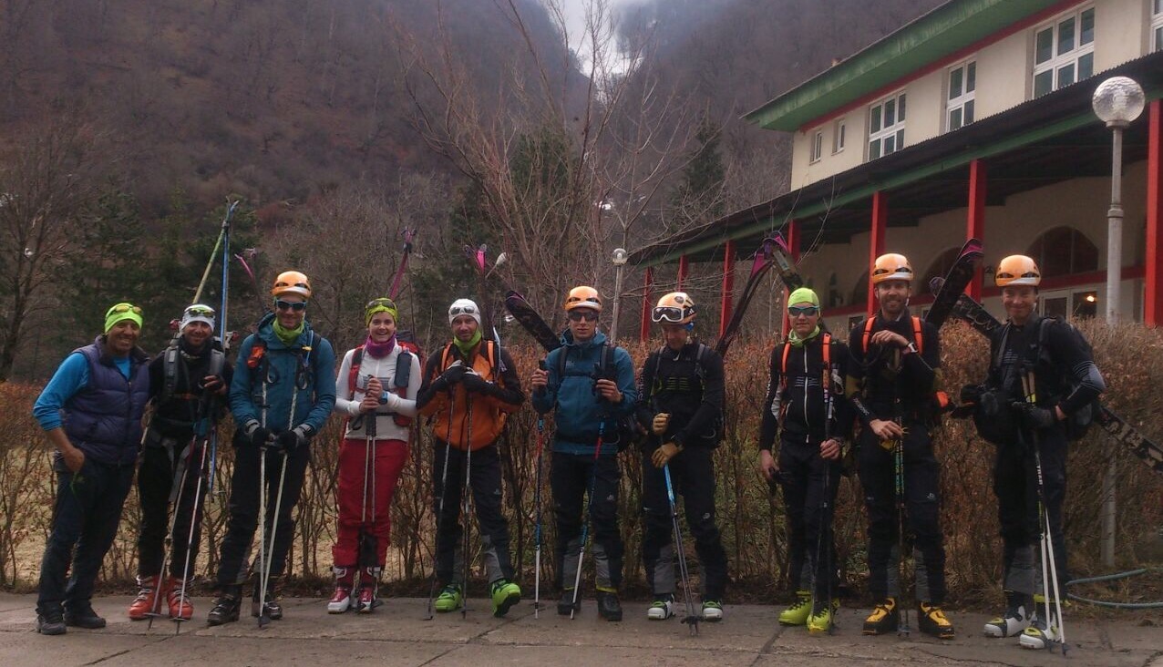 pic's of main's title