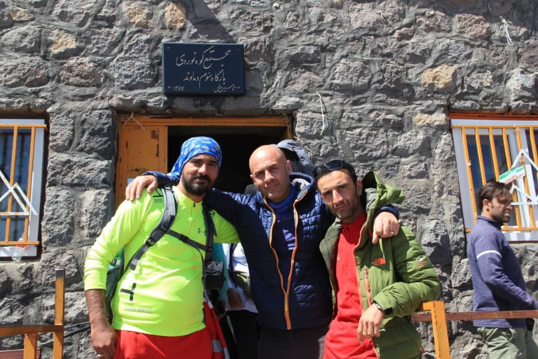 pic's of main's title