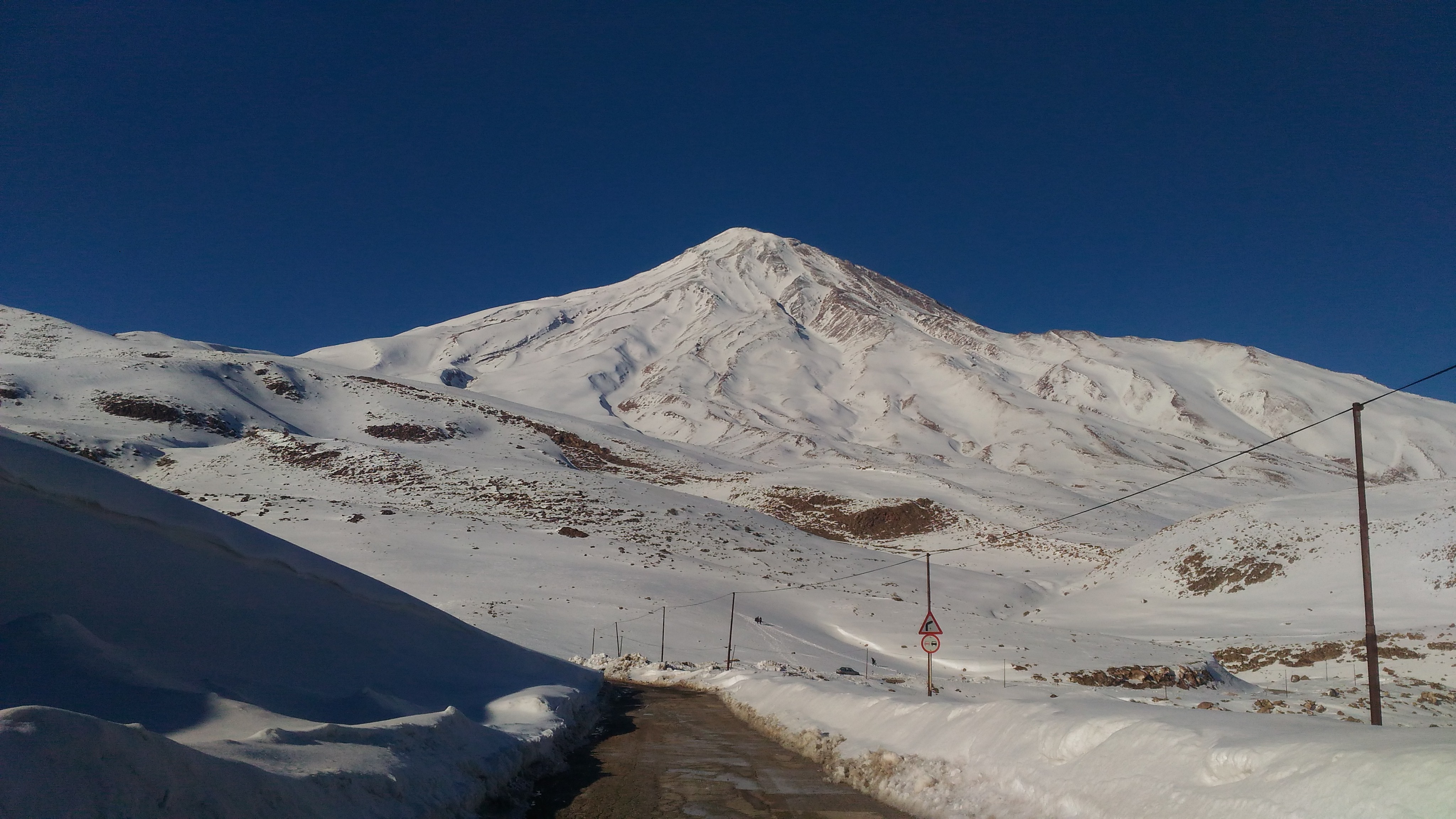 pic's of main's title