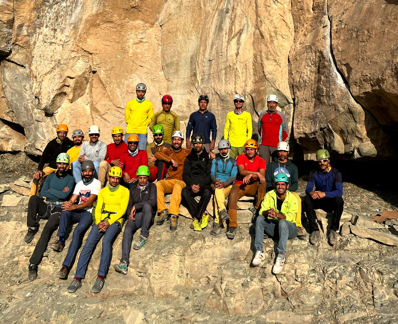 pic's of main's title